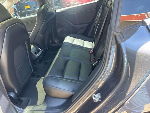 Used 2018 Tesla Model 3 Long Range image 13