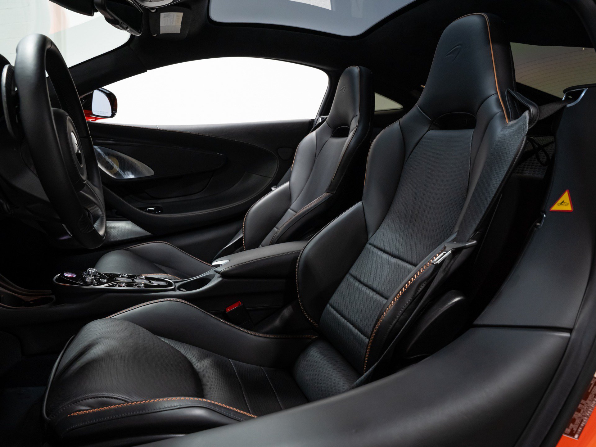 Used 2023 McLaren GT RWD image 34