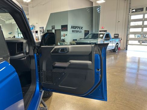 Used 2023 Ford Bronco Black Diamond image 41