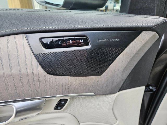 Certified 2023 Volvo XC90 T8 Ultimate w/ Protection Package Premier AWD/4WD image 23