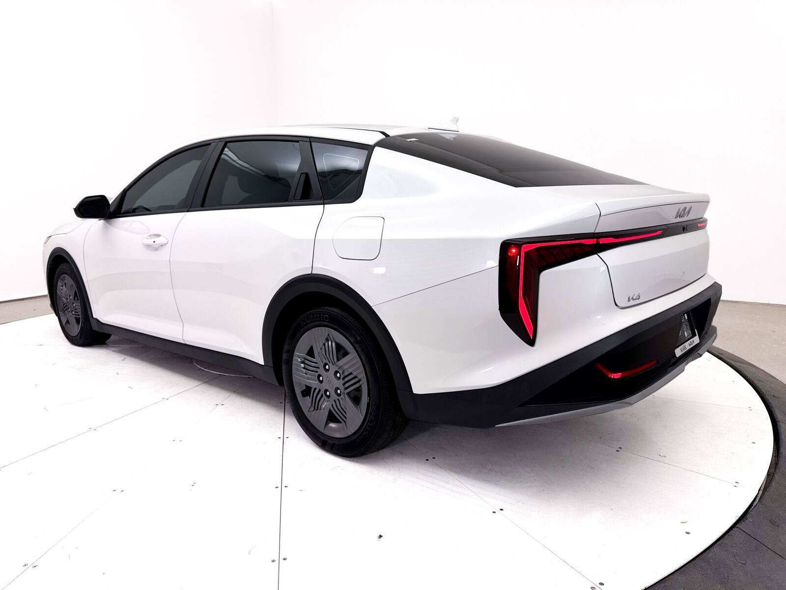 Used 2025 Kia K4 FWD image 13