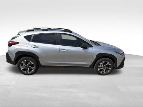 Used 2024 Subaru Crosstrek 2.0i Premium AWD/4WD image 2