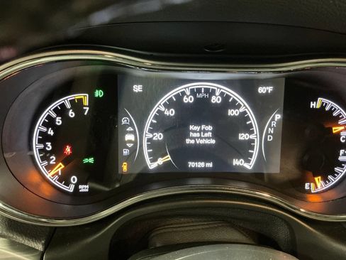 Used 2022 Jeep Grand Cherokee Limited AWD/4WD image 21