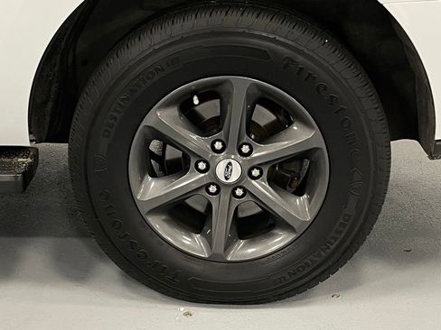 Used 2020 Ford Expedition XLT w/ Equipment Group 202A image 8