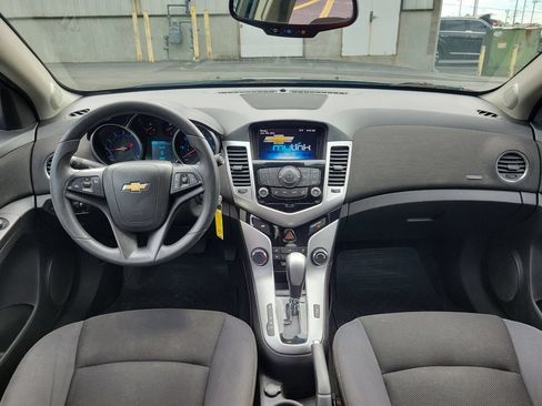 Used 2016 Chevrolet Cruze LT FWD image 13