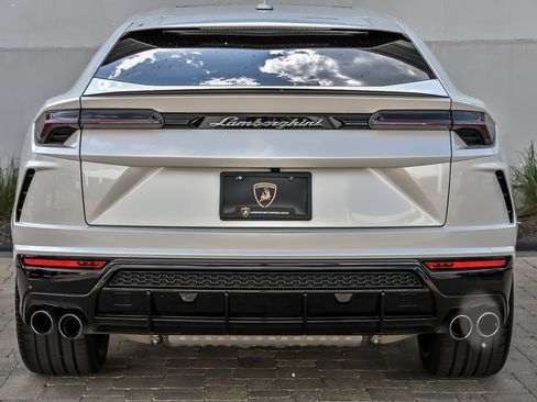 Used 2022 Lamborghini Urus AWD/4WD image 15