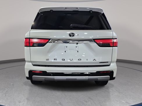 Used 2026 Toyota Sequoia Limited AWD/4WD image 6