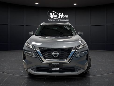Used 2021 Nissan Rogue SL FWD image 2