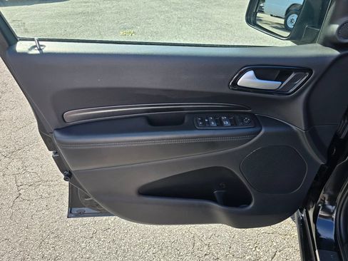 Used 2024 Dodge Durango SXT w/ SXT Blacktop Group RWD image 7