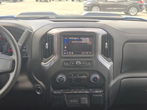 Used 2023 Chevrolet Silverado 1500 Custom Trail Boss AWD/4WD image 16