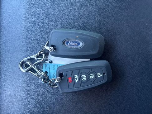 Used 2025 Ford F150 XLT w/ Equipment Group 302A MID image 43