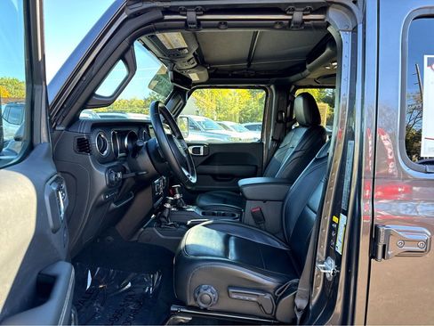 Certified 2022 Jeep Wrangler Unlimited Sahara image 11