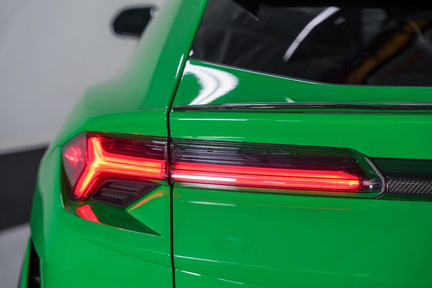 Used 2023 Lamborghini Urus Performante AWD/4WD image 26