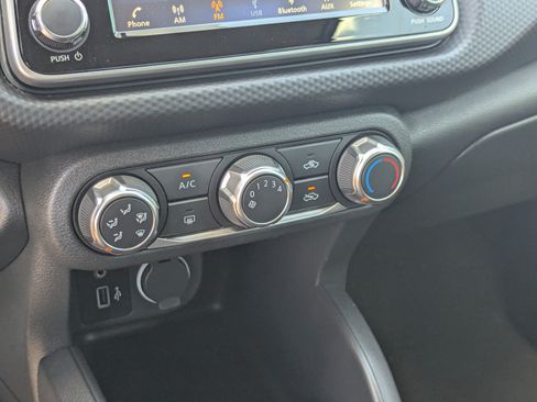 Used 2025 Nissan Kicks Play S FWD image 27