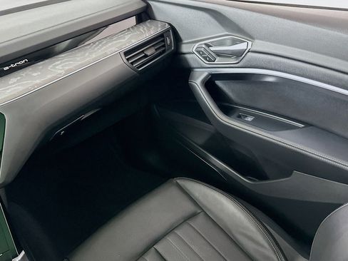 Used 2024 Audi Q8 e-tron Premium Plus w/ Premium Plus Package image 23