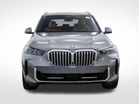 New 2026 BMW X5 xDrive50e w/ Premium Package AWD/4WD image 8