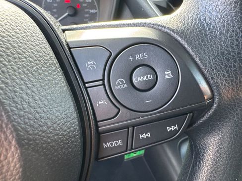 Used 2025 Toyota Corolla LE image 25