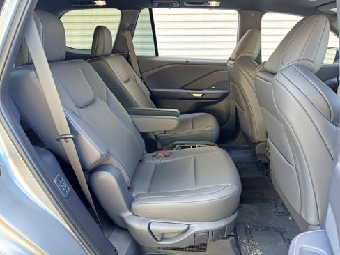Used 2025 Lexus TX 500h AWD image 40