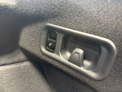 Used 2025 Mercedes-Benz E 53 AMG e 4MATIC Sedan image 34