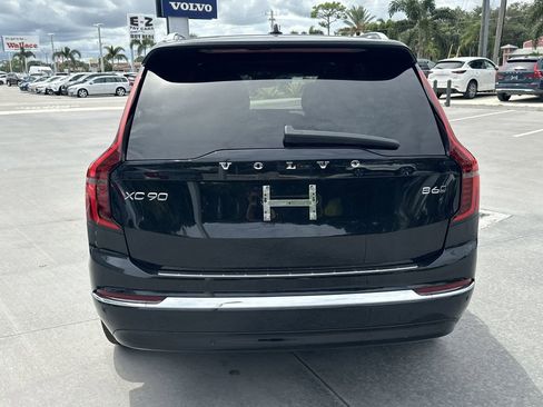 New 2025 Volvo XC90 B6 Plus w/ Protection Package Premier image 7