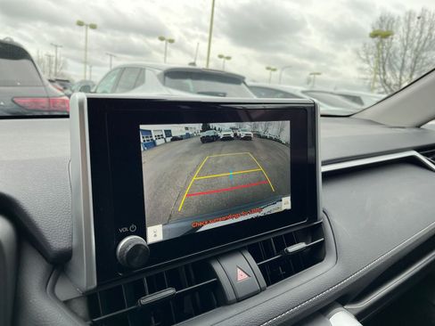 Used 2025 Toyota RAV4 LE image 23