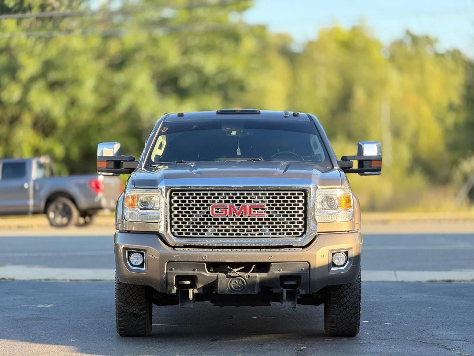 Used 2015 GMC Sierra 2500 Denali w/ Duramax Plus Package AWD/4WD image 3