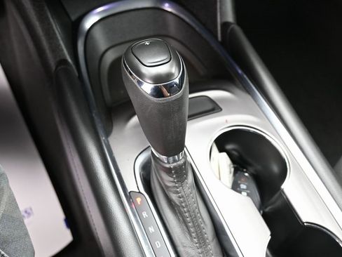 Used 2018 Chevrolet Malibu LT image 27