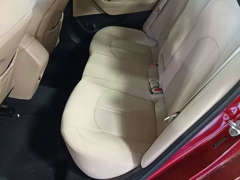 Used 2015 Hyundai Sonata SE FWD image 10