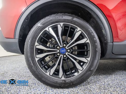 Used 2022 Ford Escape SE w/ SE Sport Appearance Package FWD image 48