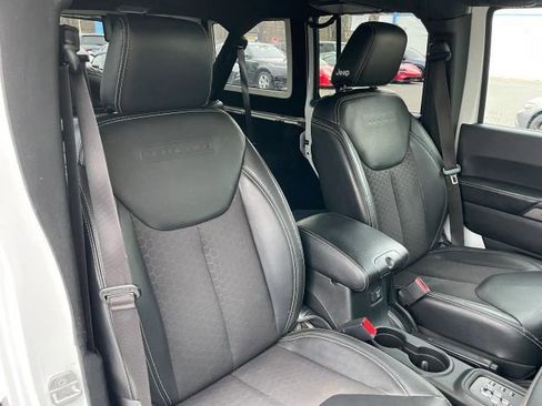 Used 2017 Jeep Wrangler Unlimited Sport image 27