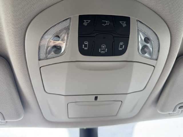 Used 2023 Chrysler Pacifica Touring-L FWD image 33