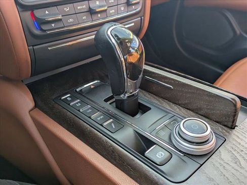 Used 2018 Maserati Quattroporte S image 10