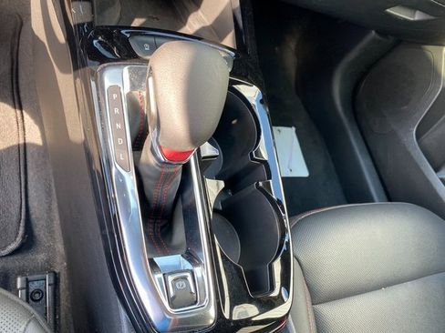 Used 2024 Chevrolet Trax RS w/ Sunroof Package image 24