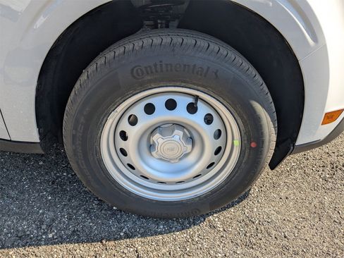 New 2026 Ford Maverick XL image 11