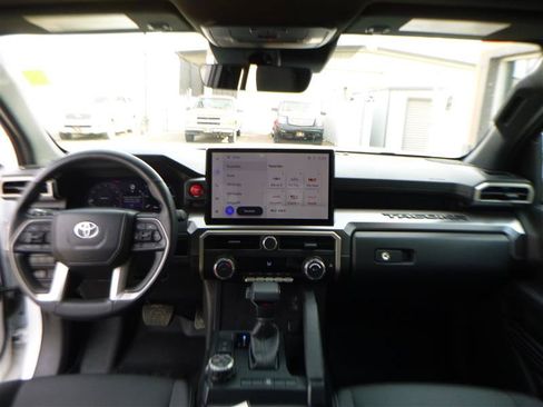 Used 2025 Toyota Tacoma TRD Off-Road AWD/4WD image 10
