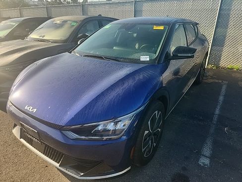 Used 2024 Kia EV6 Wind RWD image 3