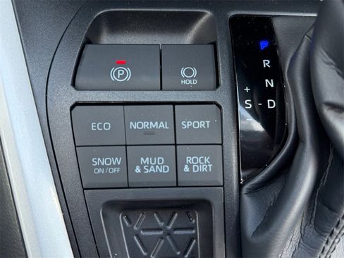 Certified 2025 Toyota RAV4 XLE image 26