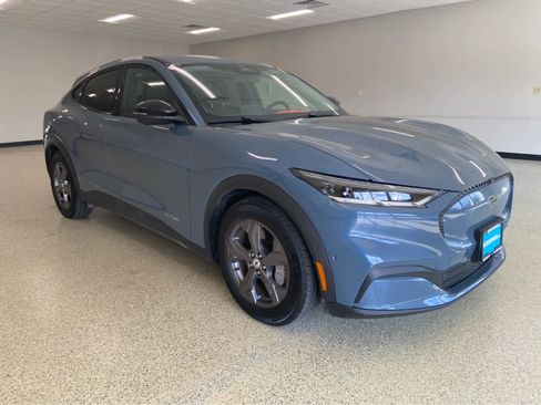 Used 2023 Ford Mustang Mach-E Select image 4