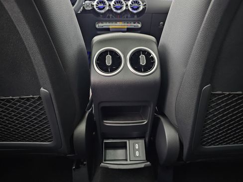 New 2026 Mercedes-Benz GLA 35 AMG 4MATIC image 23