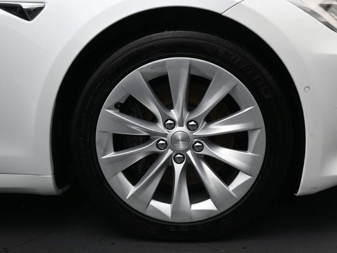 Used 2020 Tesla Model S Long Range Plus AWD/4WD image 30