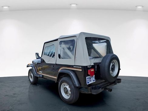 Used 1990 Jeep Wrangler 4WD image 9