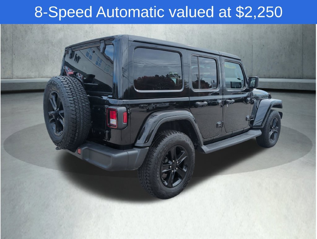 Used 2023 Jeep Wrangler Unlimited Sahara AWD/4WD image 7
