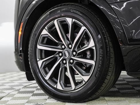 Used 2024 Cadillac Lyriq Sport RWD image 56
