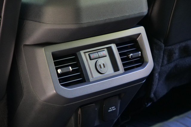 Used 2024 Ford F250 Lariat w/ Sport Appearance Package AWD/4WD image 33