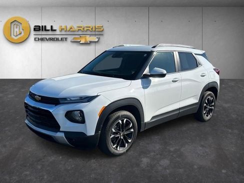 Used 2023 Chevrolet TrailBlazer LT w/ Convenience Package AWD/4WD image 1