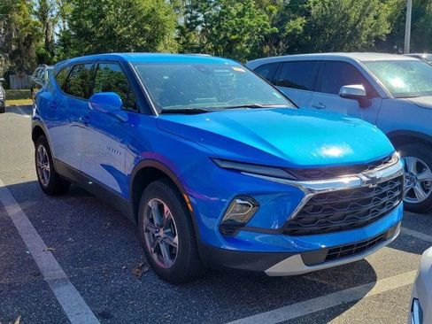Used 2024 Chevrolet Blazer LT FWD image 1