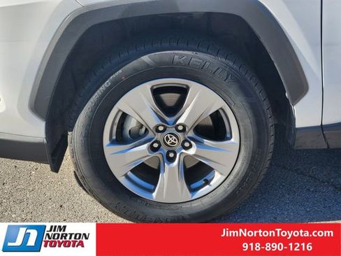 Used 2022 Toyota RAV4 XLE image 14
