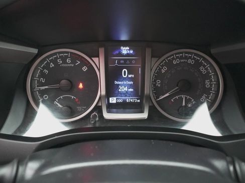 Certified 2022 Toyota Tacoma SR5 image 28