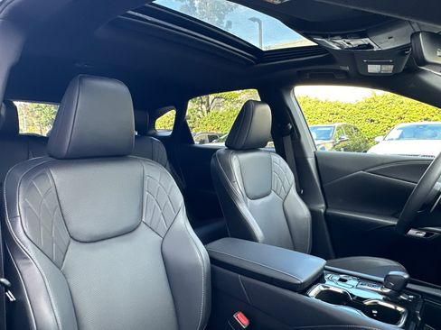 Certified 2024 Lexus RX 350 FWD w/ Technology Package image 33