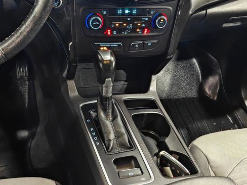 Used 2017 Ford Escape Titanium AWD/4WD image 10